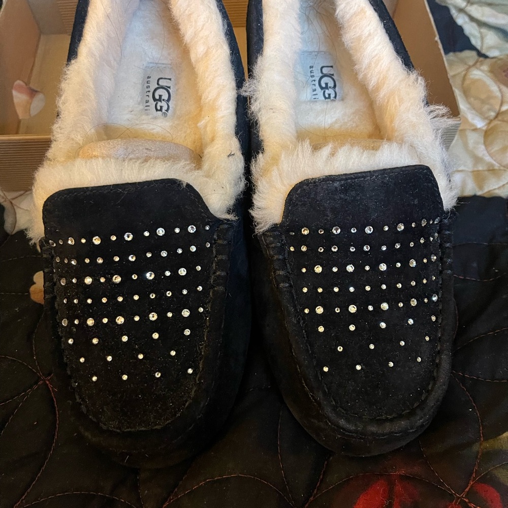 UGGS New Women’s Slippers